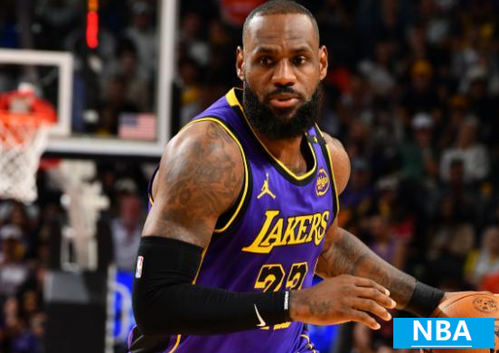 詹姆斯14投3中遭大帽